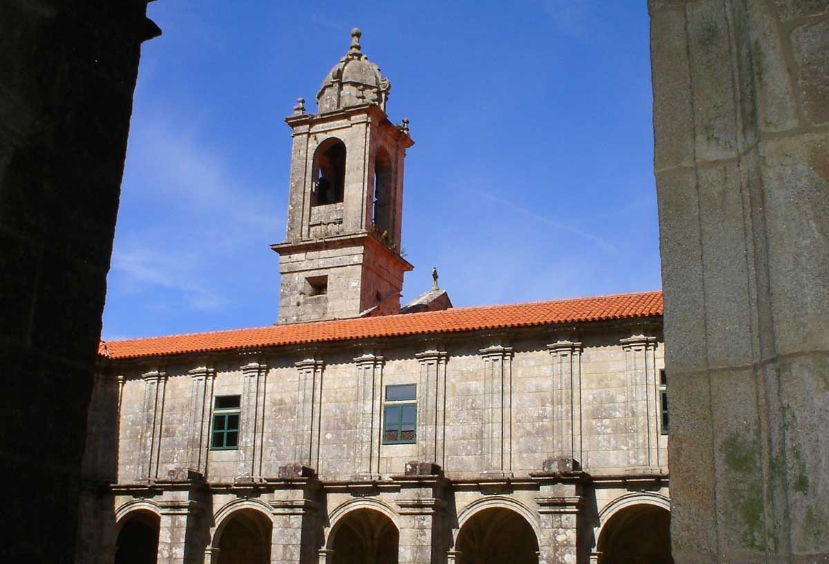 Kloosters Op De Camino De Santiago. Monasterio De Armenteira: Https://Www.monasteriodearmenteira.es/Leyenda-Historia-Arte/